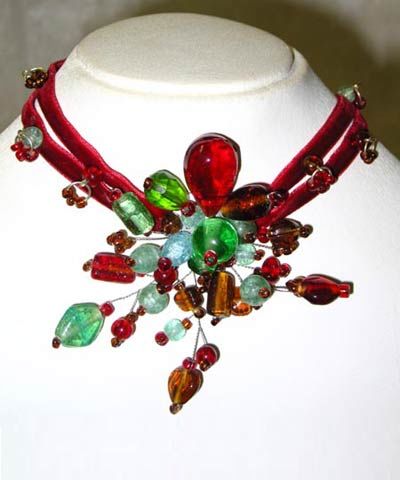 BEAUTIFUL RIBBON NECKLACE