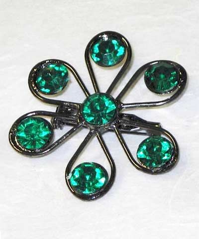 Brooch TI 504 on sportingdirectory.com.au