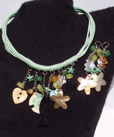 josephine's jewels - GREEN SHELL NECKLACE AND EARRING SET